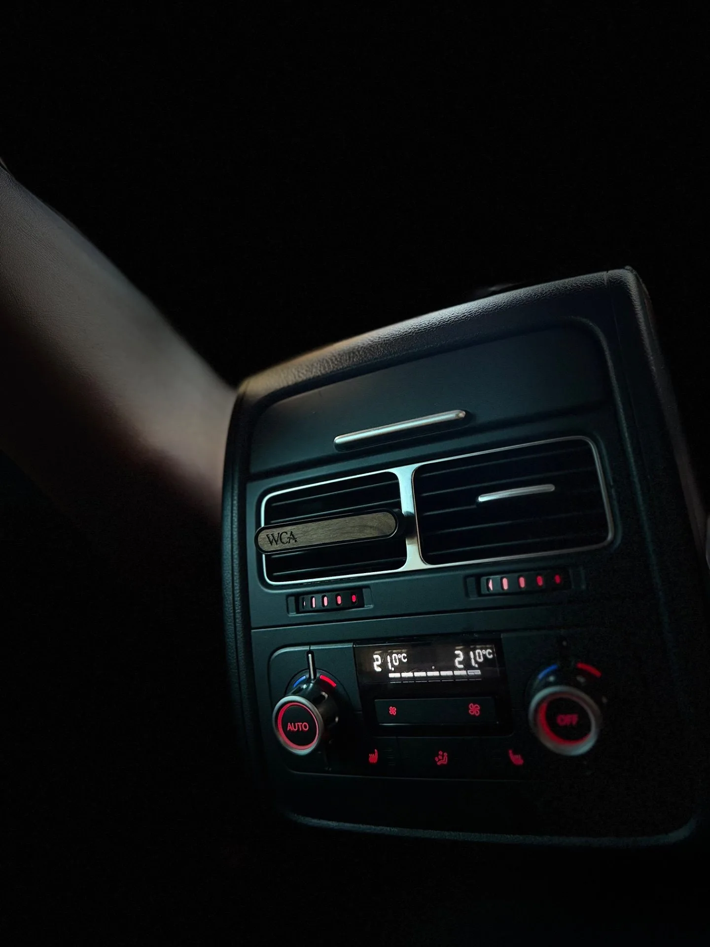 WCA Wood Car Air – Odorizant Auto Premium din Lemn | Reîncărcabil |